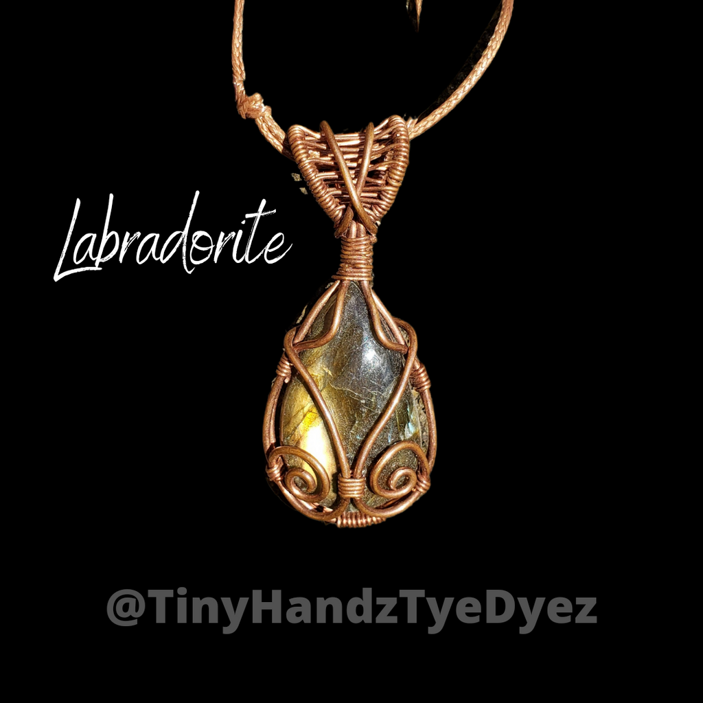 Gold Flash Labradorite wire wrap pendant