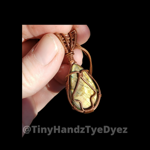 Gold Flash Labradorite wire wrap pendant